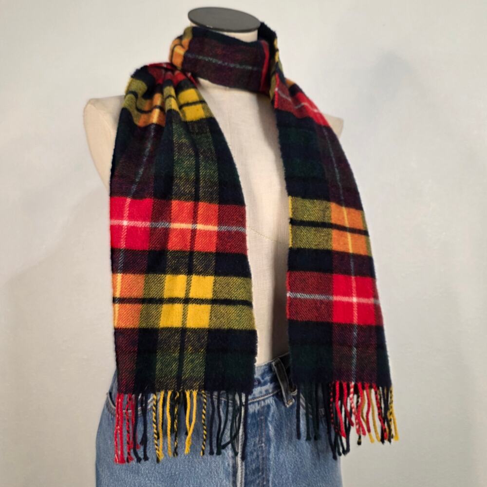 Johnstons of Elgin Scotland 100% Lambswool Tartan Plaid Scarf Multicolor Fringe